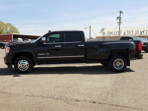 Used 2019 GMC Sierra 3500 Denali w/ Duramax Plus Package image 2