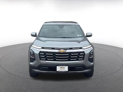 Used 2025 Chevrolet Equinox LT FWD image 4
