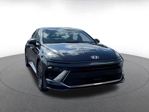 Used 2025 Hyundai Sonata SEL image 3