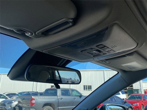 Used 2024 Toyota RAV4 XLE Premium image 31