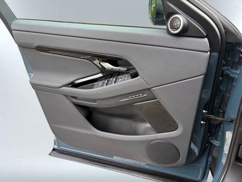 Used 2026 Land Rover Range Rover Evoque S image 15