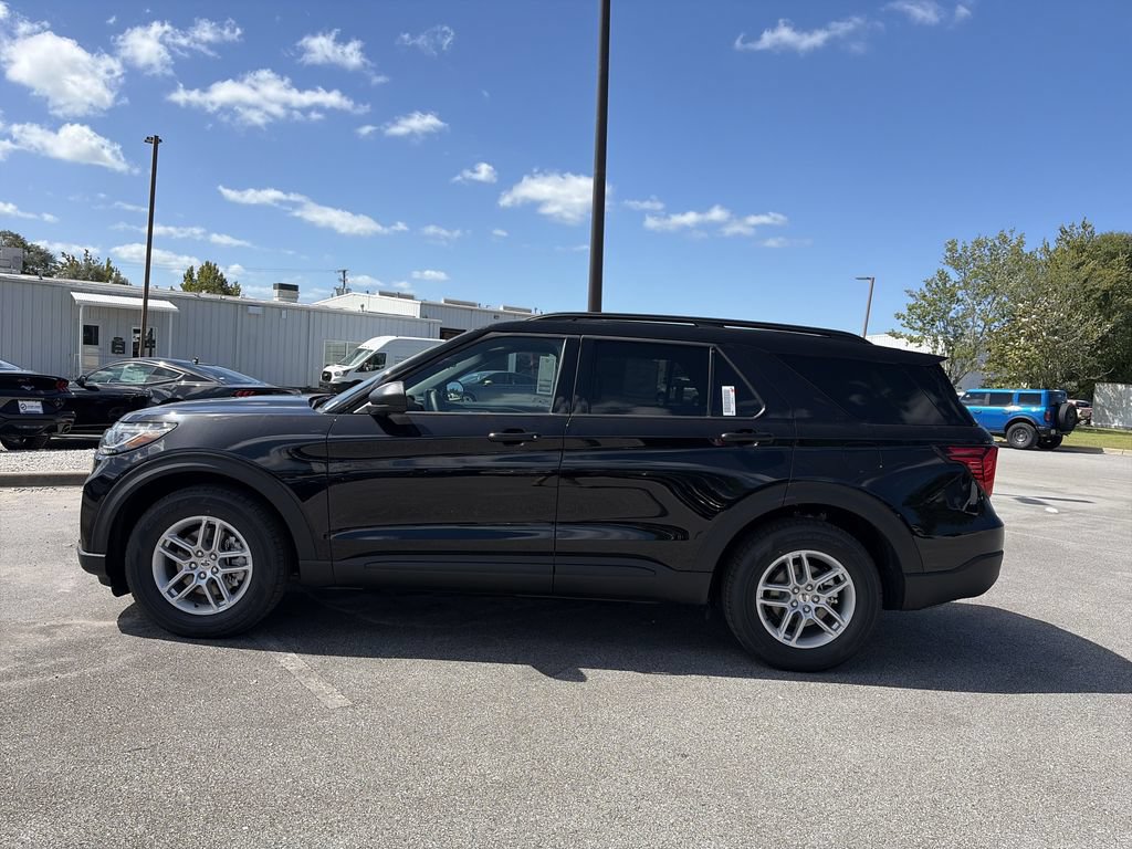 New 2027 Ford Explorer Active w/ Active Comfort Package RWD image 4
