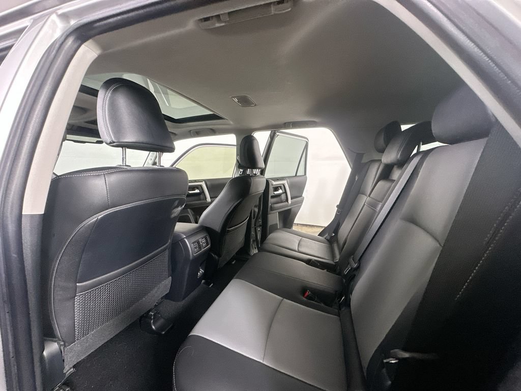 Used 2022 Toyota 4Runner SR5 Premium w/ Moonroof Package RWD image 15