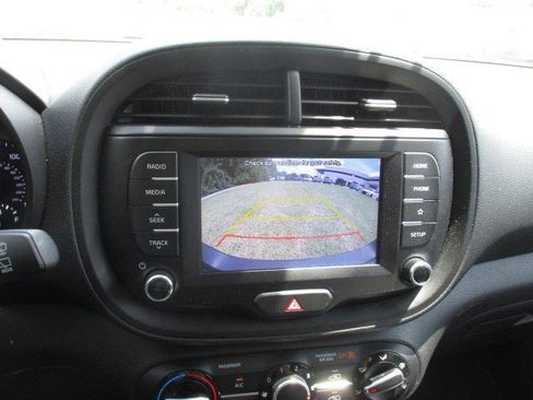 Used 2021 Kia Soul S image 22