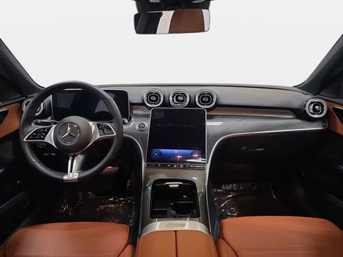 Used 2023 Mercedes-Benz C 300 4MATIC Sedan image 10