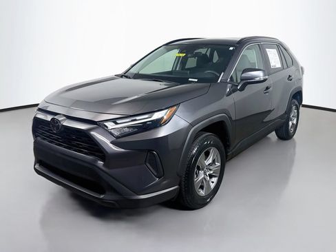 Certified 2022 Toyota RAV4 XLE w/ Convenience Package FWD image 3