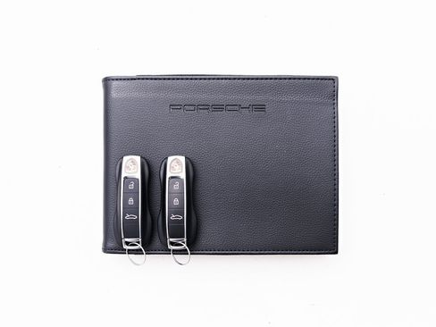 Used 2024 Porsche 911 Targa 4 GTS w/ Premium Package image 96