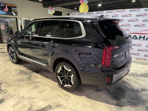 Used 2025 Kia Telluride S image 15