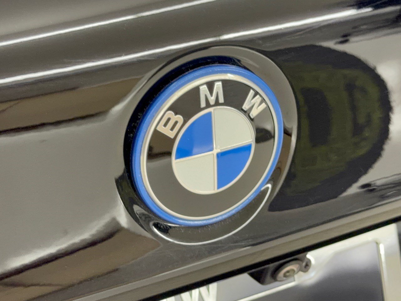 Used 2023 BMW 530e w/ Convenience Package RWD image 31
