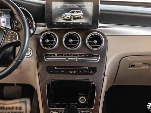 Used 2019 Mercedes-Benz GLC 300 w/ Driver Assistance Package image 19