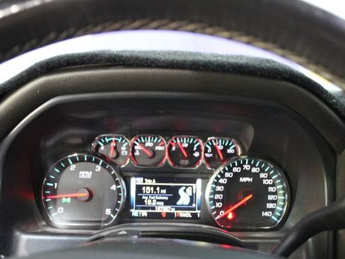 Used 2018 GMC Sierra 2500 SLT w/ Duramax Plus Package AWD/4WD image 18