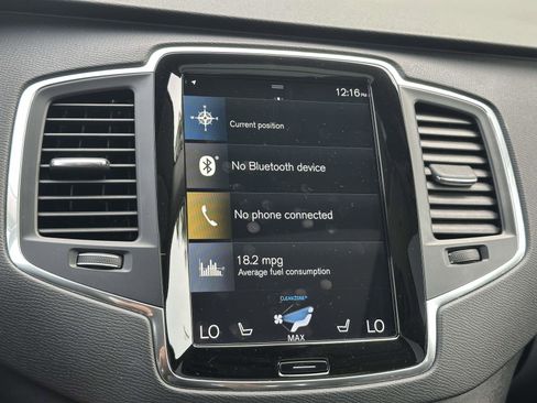 Certified 2022 Volvo XC90 T6 Momentum w/ Climate Package image 27