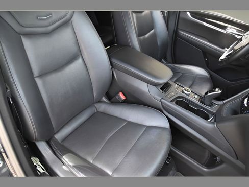 Used 2020 Cadillac XT6 Premium Luxury AWD/4WD image 30