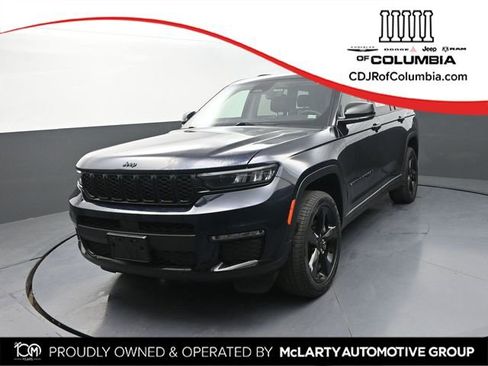 Used 2024 Jeep Grand Cherokee L Limited w/ Black Appearance Package AWD/4WD image 1