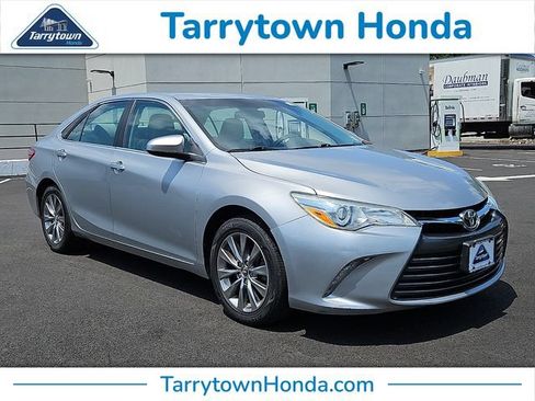 Used 2016 Toyota Camry XLE FWD image 1