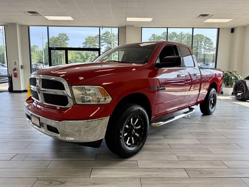 Used 2017 RAM 1500 Classic SLT RWD image 3