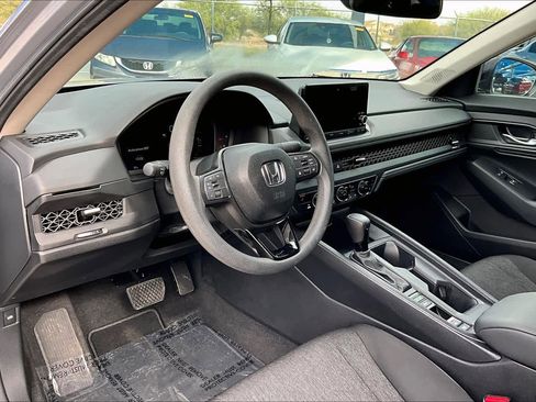 Used 2025 Honda Accord SE image 17