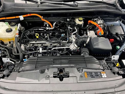 Certified 2025 Ford Escape ST-Line w/ Equipment Group 301A FWD image 10