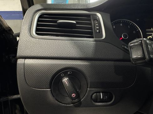 Used 2014 Volkswagen Jetta SE image 13