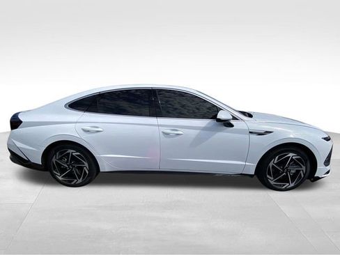 Used 2025 Hyundai Sonata SEL FWD image 12