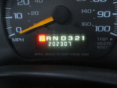 Used 2000 Chevrolet Express 1500 image 13