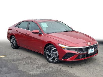 Used 2024 Hyundai Elantra SEL w/ Convenience Package
