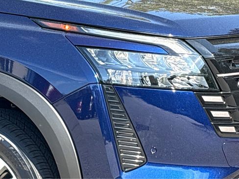 New 2026 Nissan Pathfinder SL image 28