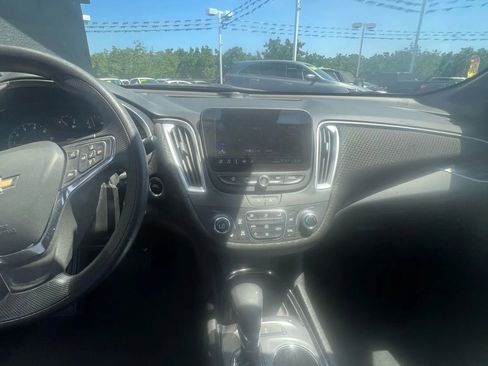 Used 2023 Chevrolet Malibu LT image 16