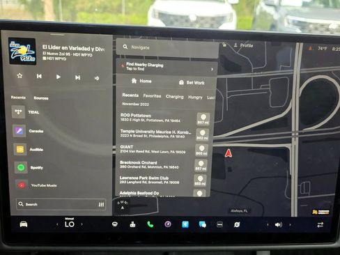 Used 2022 Tesla Model X Plaid AWD/4WD image 25