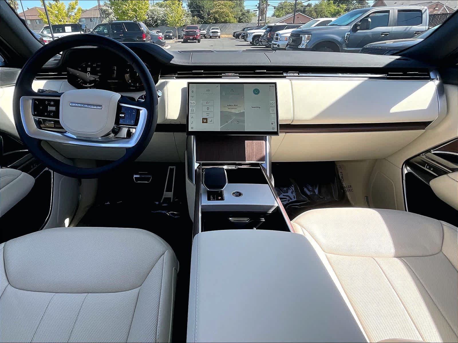 New 2026 Land Rover Range Rover Long Wheelbase SE AWD/4WD image 7