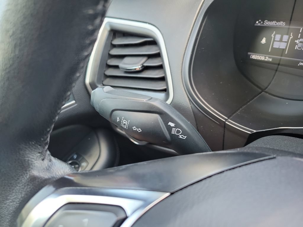 Used 2024 Ford Edge SEL AWD/4WD image 15
