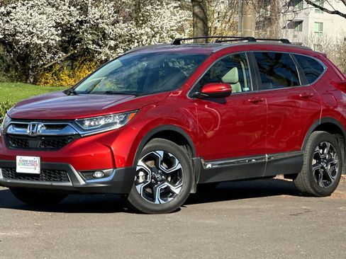 Used 2019 Honda CR-V Touring image 1