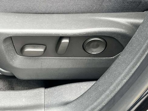Used 2025 Buick Envision Preferred AWD/4WD image 25