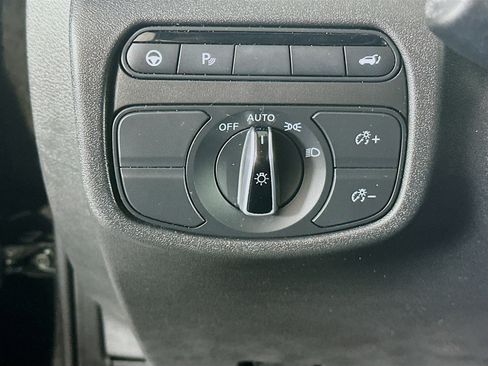 Used 2023 INFINITI QX50 Luxe FWD image 16