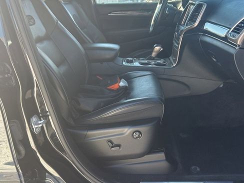Used 2016 Jeep Grand Cherokee Overland image 8