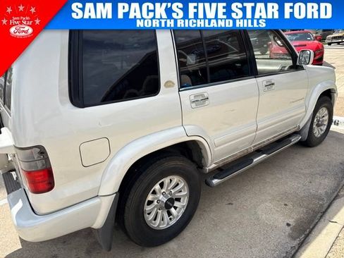 Used 2001 Isuzu Trooper 2WD 4-Door image 3