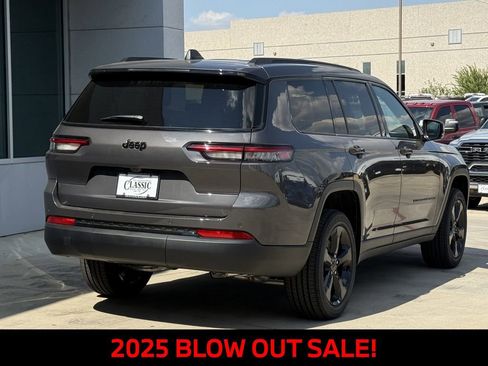 New 2025 Jeep Grand Cherokee L Altitude image 4