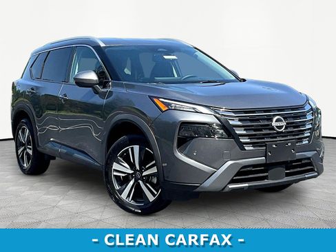 Used 2026 Nissan Rogue SL FWD image 3
