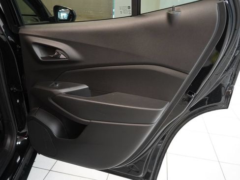 Used 2024 Chevrolet Trax LS w/ LS Convenience Package FWD image 28