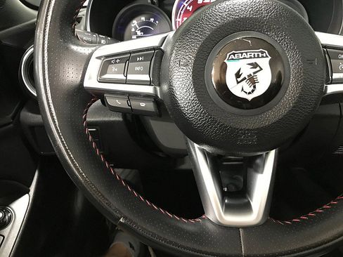 Used 2017 FIAT 124 Spider Abarth image 26
