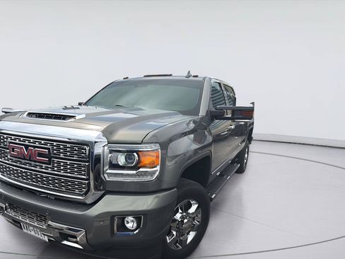 Used 2018 GMC Sierra 3500 Denali w/ Duramax Plus Package AWD/4WD image 1