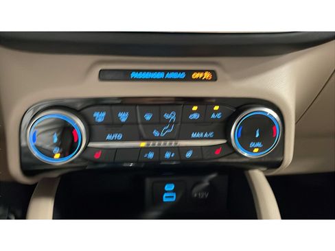 Used 2022 Ford Escape Titanium w/ Class II Trailer Tow Package AWD/4WD image 14