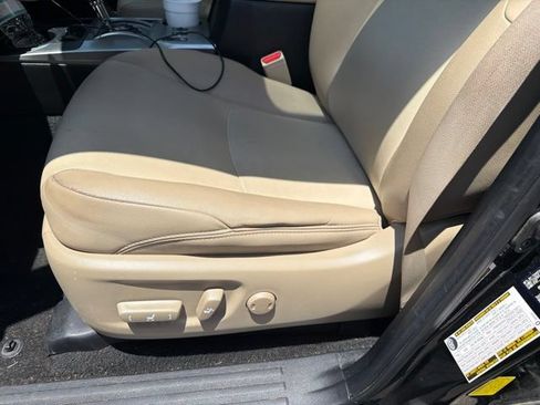 Used 2020 Toyota 4Runner SR5 Premium w/ Moonroof Package RWD image 9