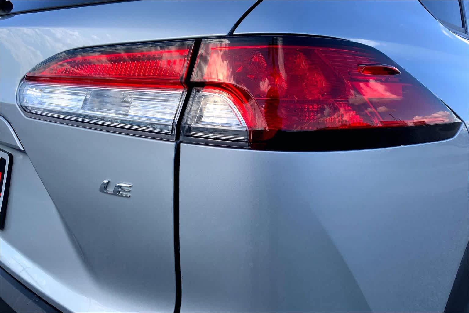 Used 2024 Toyota Corolla Cross LE FWD image 10