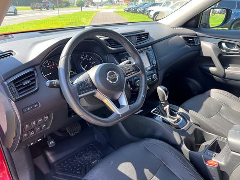 Used 2017 Nissan Rogue SL w/ SL Premium Package AWD/4WD image 16