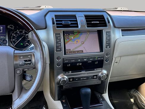 Used 2017 Lexus GX 460 Luxury AWD/4WD image 6
