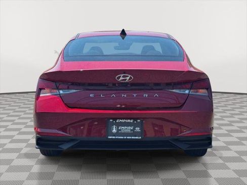 Certified 2023 Hyundai Elantra SEL FWD image 5