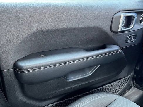 Used 2023 Jeep Gladiator Overland image 30