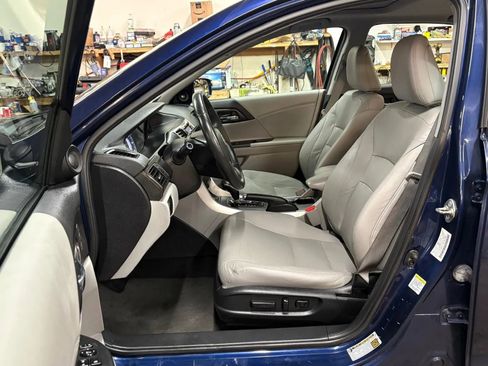 Used 2015 Honda Accord EX-L image 17