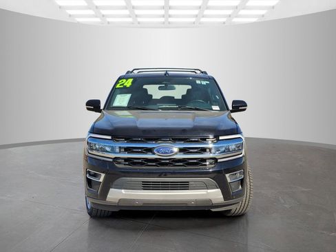 Used 2024 Ford Expedition Limited AWD/4WD image 2